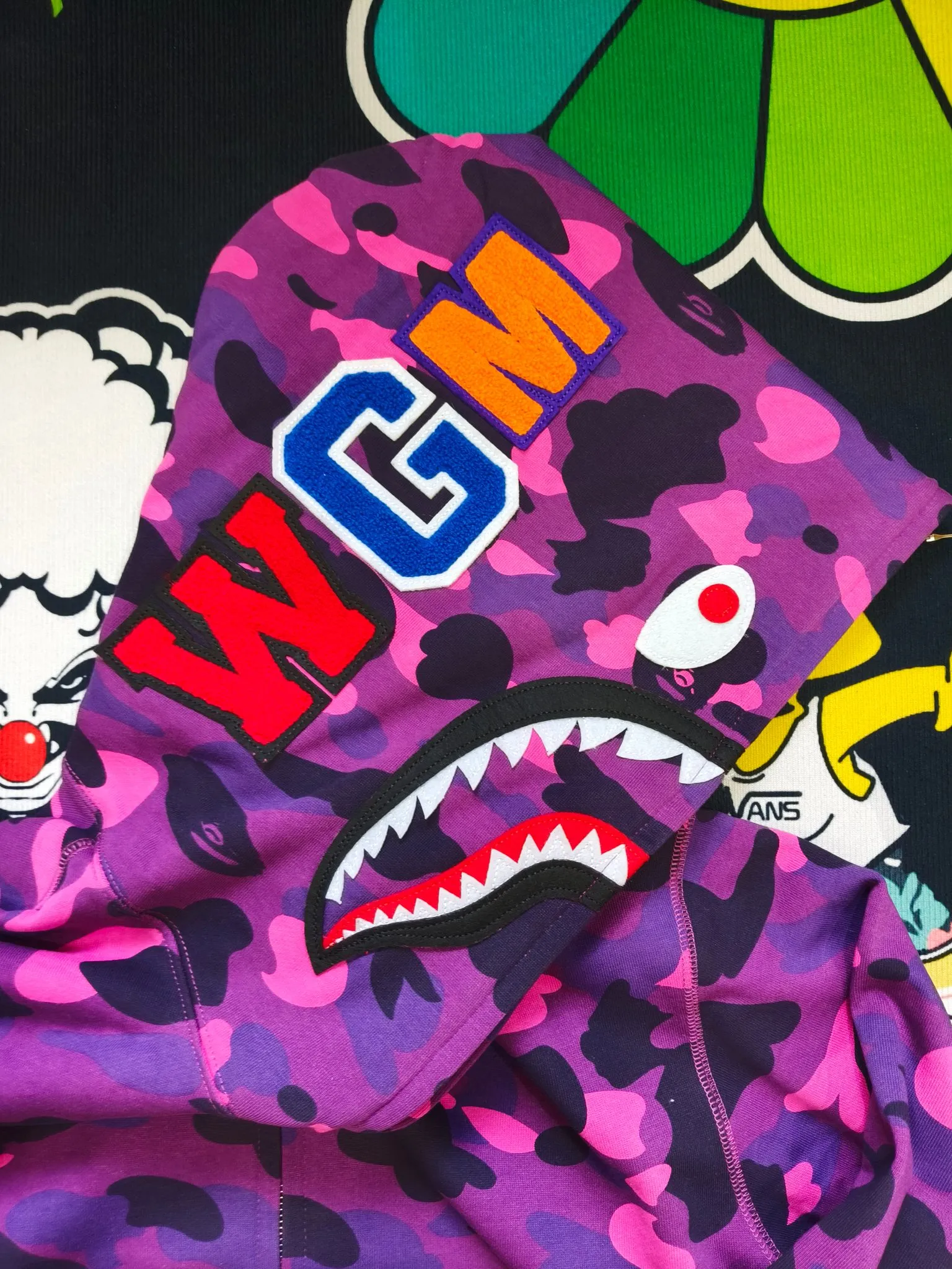 XX 121 BAPE 1ST CAMO SHARK FULL Classic counter model Camouflage shark hooded zipper sweatshirt Machine-printed camouflage Top-quality fabric Premium 1:1 replica Customized fabric Couple model: S—XXL [Camouflage yellow, Camouflage green, Camouflage red, Camouflage purple, Camouflage blue, Camouflage gray]